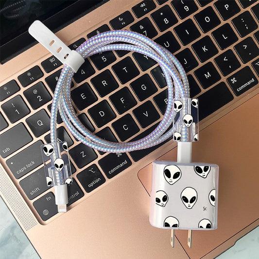 A. CasE Alien Cargador 20w