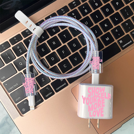 A. Case Muestrame Amor Cargador 20w